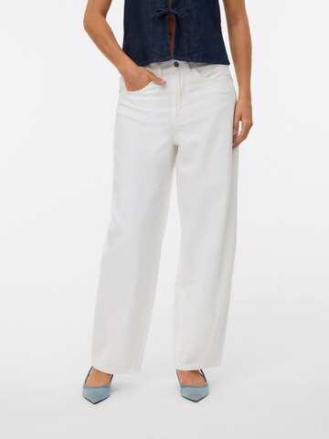 Wide leg Jeans 'VMZelda' di VERO MODA in bianco: frontale