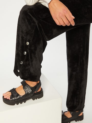 ABOUT YOU Limited Loose fit Pants 'Mina' in Black