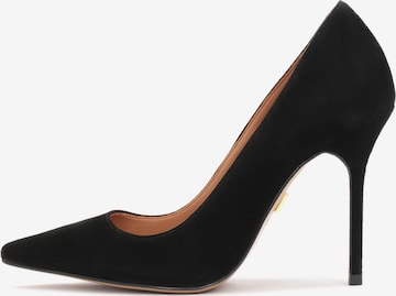 Kazar Pumps in Black