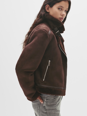 Pull&Bear Kurtka zimowa w kolorze brązowy