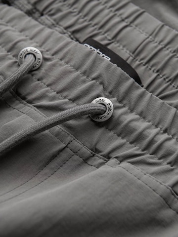 Ombre Regular Sports trousers 'OM-PAJO-0200' in Grey