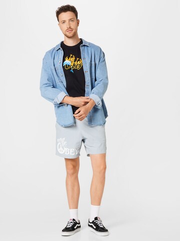 Obey Regular Shorts in Grau