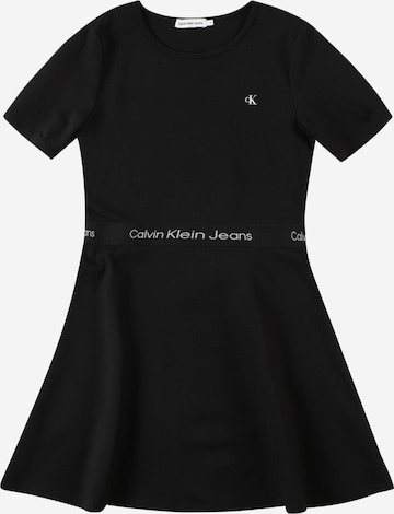 Rochie de la Calvin Klein Jeans pe negru: față