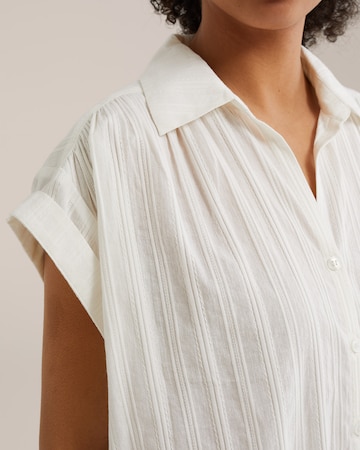 WE Fashion Blouse in Beige