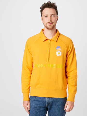 Nike Sportswear Sweatshirt in Yellow: front