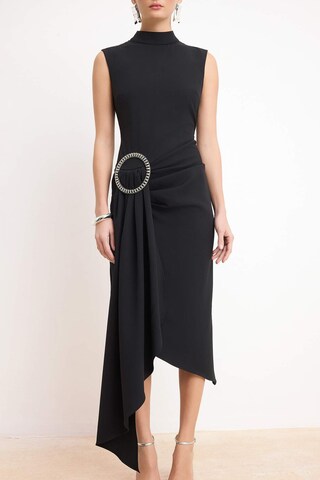 Trendyol - Vestido en negro