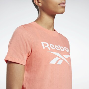 T-shirt Reebok en rose