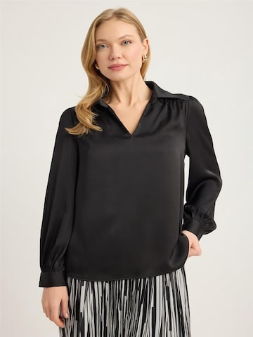 HOME STORE Blouse in Black: front