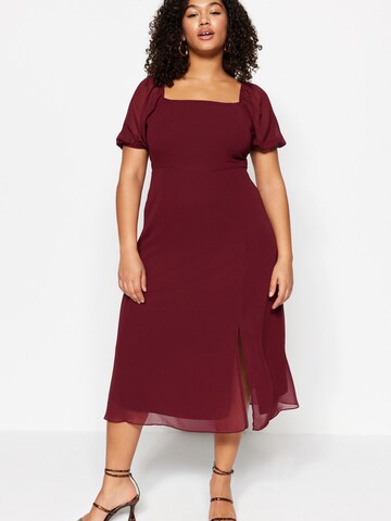 Robe Trendyol Curve en rouge