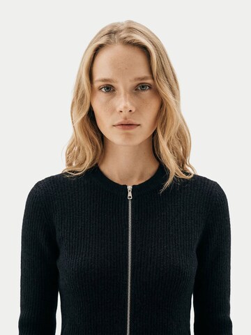 GOBI Cashmere Gebreid vest in Zwart