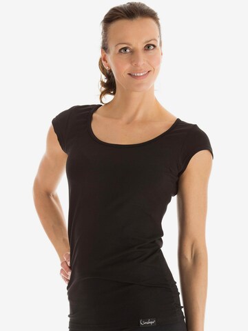 Winshape Performance Shirt 'WTR4' in Black: front