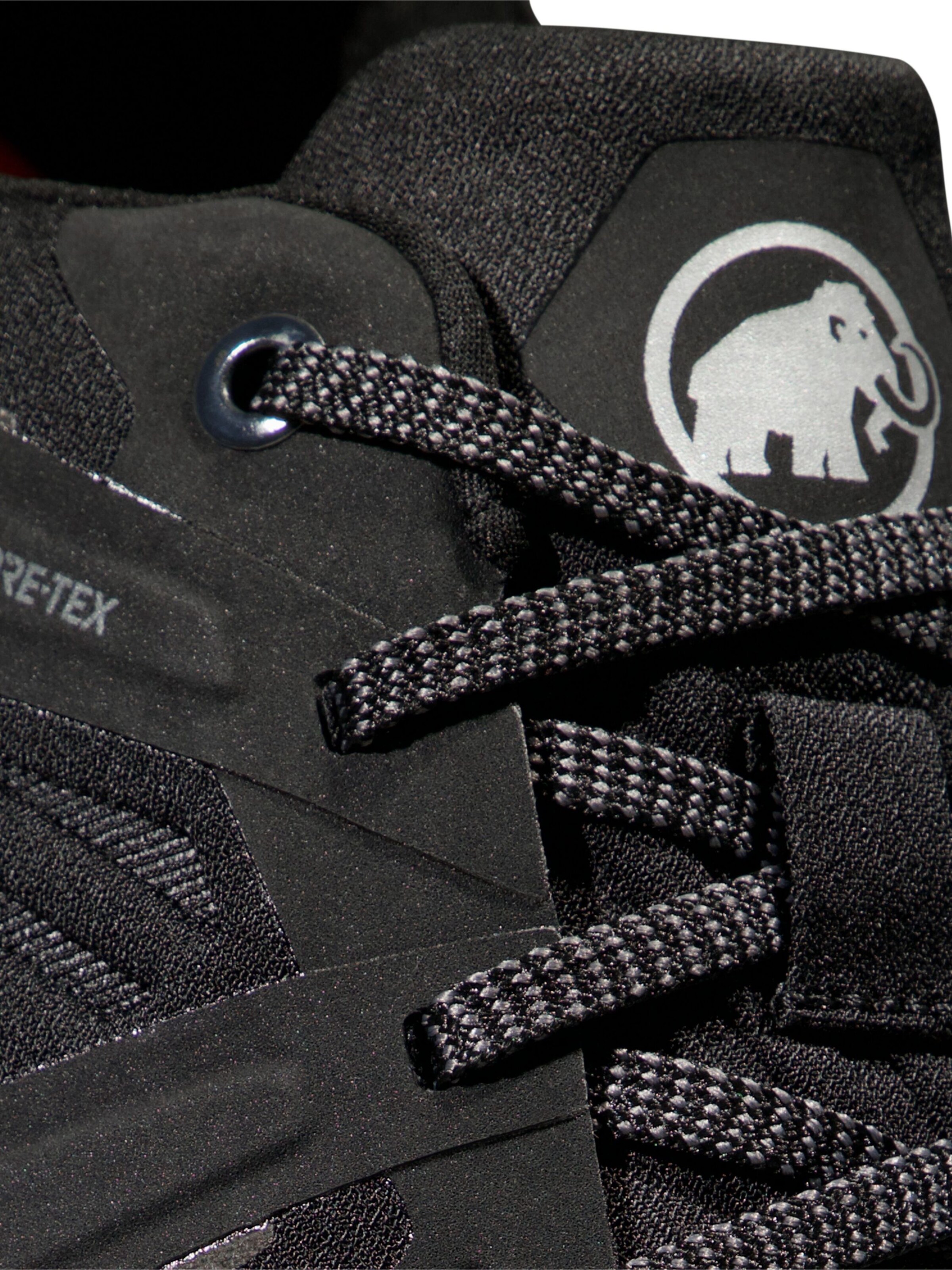 MAMMUT Flats 'Ultimate III' in Black