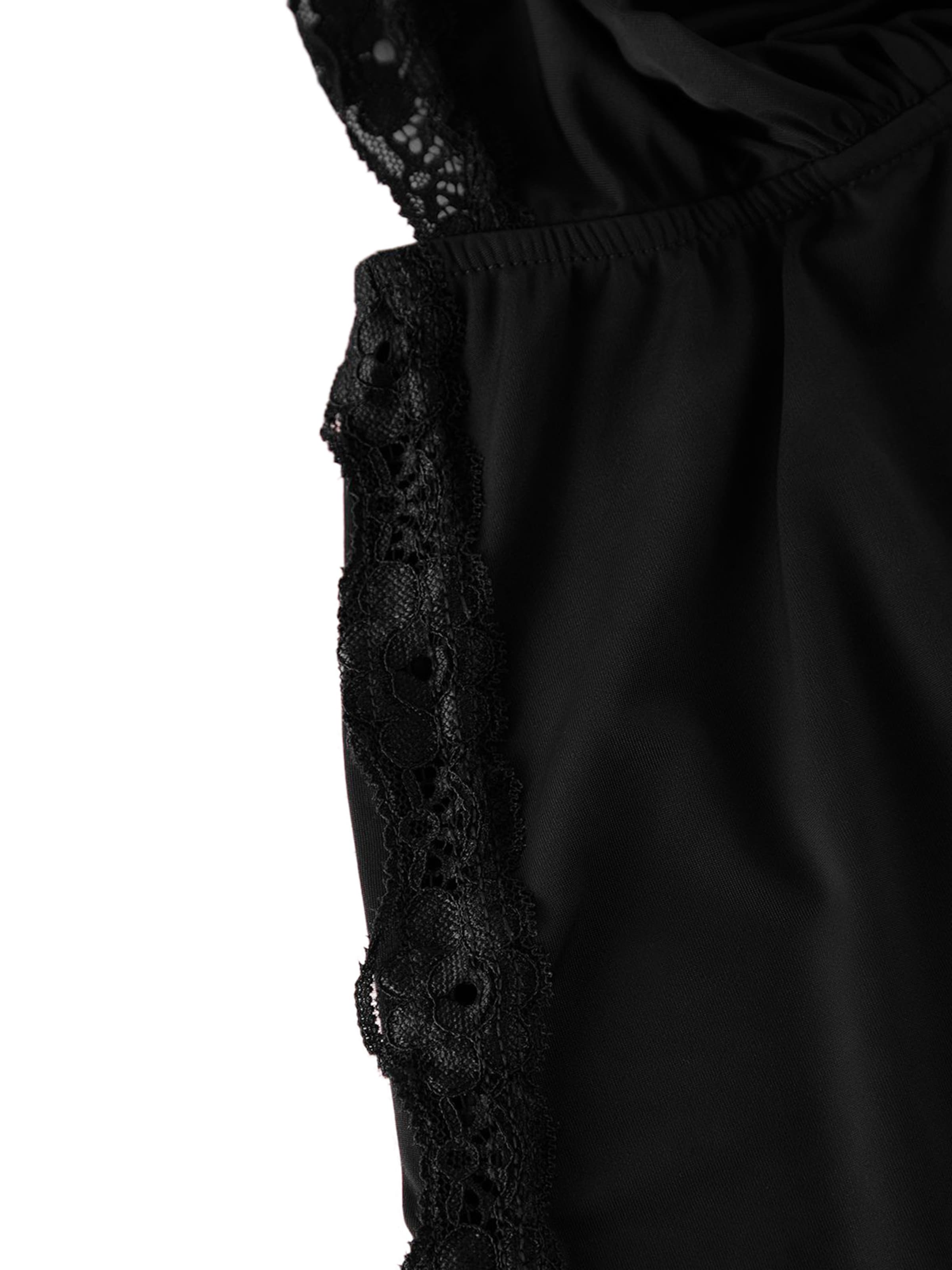 Shorty Trendyol Curve en noir