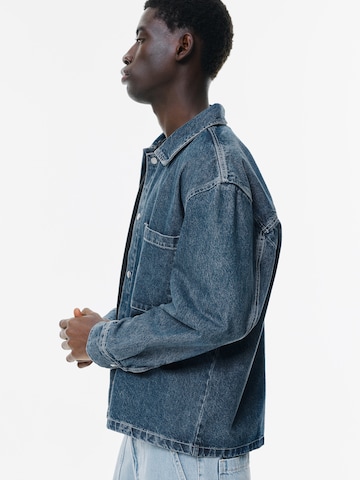 Veste mi-saison Pull&Bear en bleu