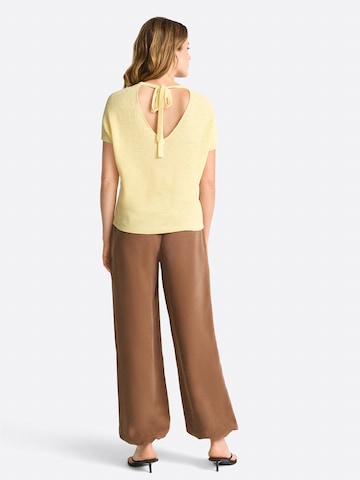 Rich & Royal Свитер в Желтый