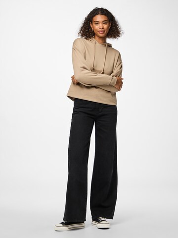 Sweat-shirt 'PCChilli' PIECES en marron