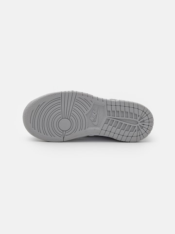 Sneaker 'Dunk' de la Nike Sportswear pe alb