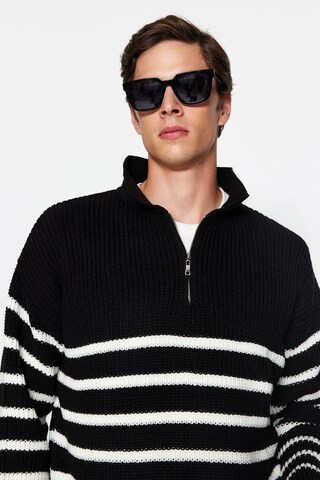 Trendyol - Pullover em preto