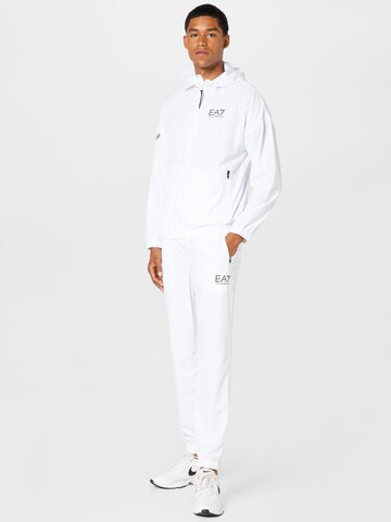 Survêtement EA7 Emporio Armani en blanc : devant