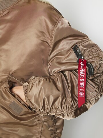 ALPHA INDUSTRIES - Chaqueta de entretiempo 'CWU MA-1' en marrón