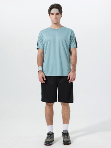 YOUTHUP Tracksuit 'Schwung' in Green: front