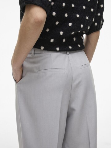 VILA Regular Trousers with creases 'VISiffe' in Grey