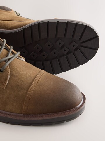 Next - Botas con cordones en marrón
