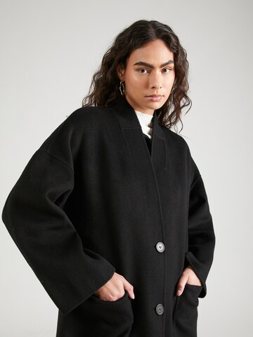 Vanessa Bruno Mantel 'BACHIR' in Schwarz
