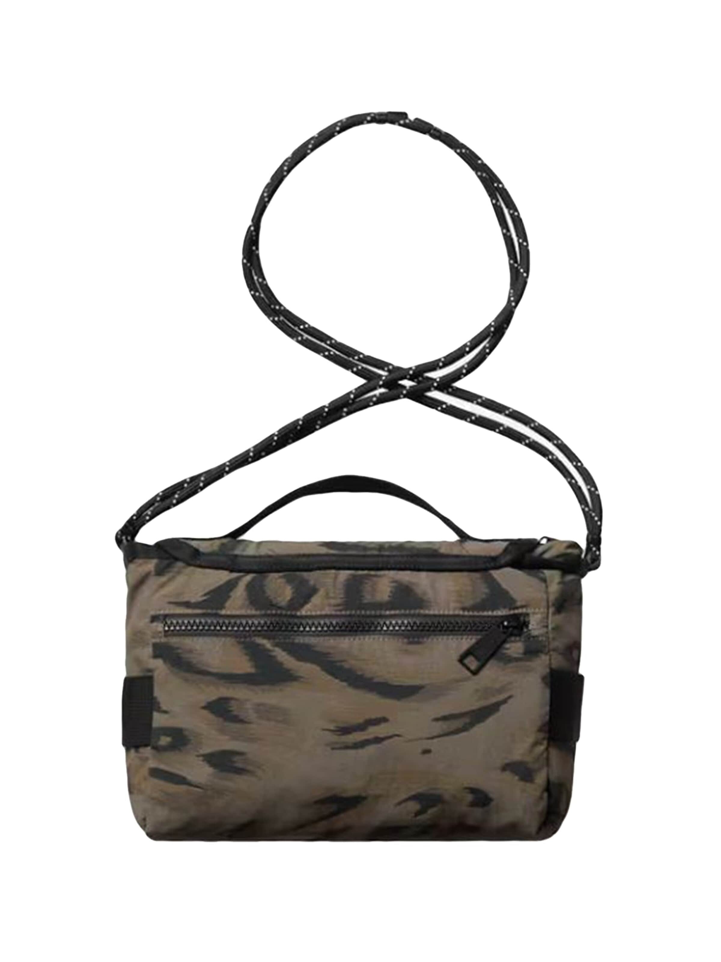 Borsa a tracolla 'TRAVON SHOULDER BAG CYPRESS / BLACK' di Carhartt WIP in nero