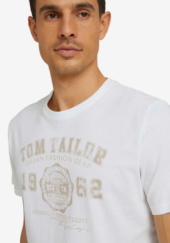 Coupe regular T-Shirt TOM TAILOR en blanc