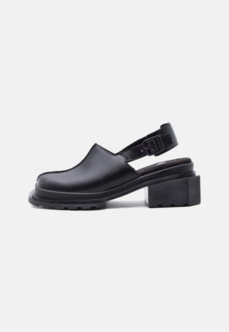 Chaussure basse 'Maybole' Dr. Martens en noir : devant