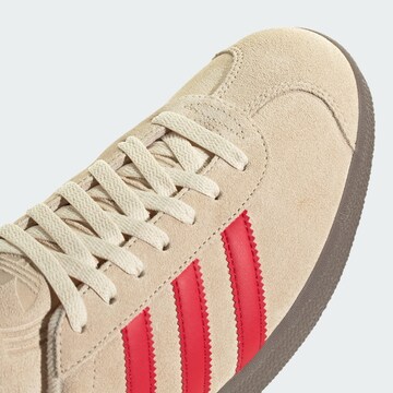 ADIDAS ORIGINALS Madalad ketsid 'Gazelle', värv beež