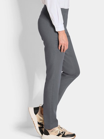 Coupe slim Jean à pince 'Louisa' Goldner en gris
