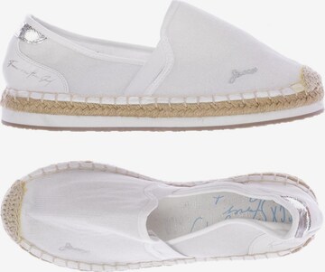 Soccx Flats & Loafers in 40 in White: front