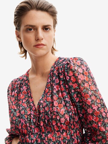 Desigual - Blusa 'Plumetis' en negro