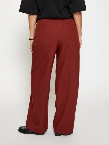 Regular Pantalon 'Ophelia' DESIRES en marron