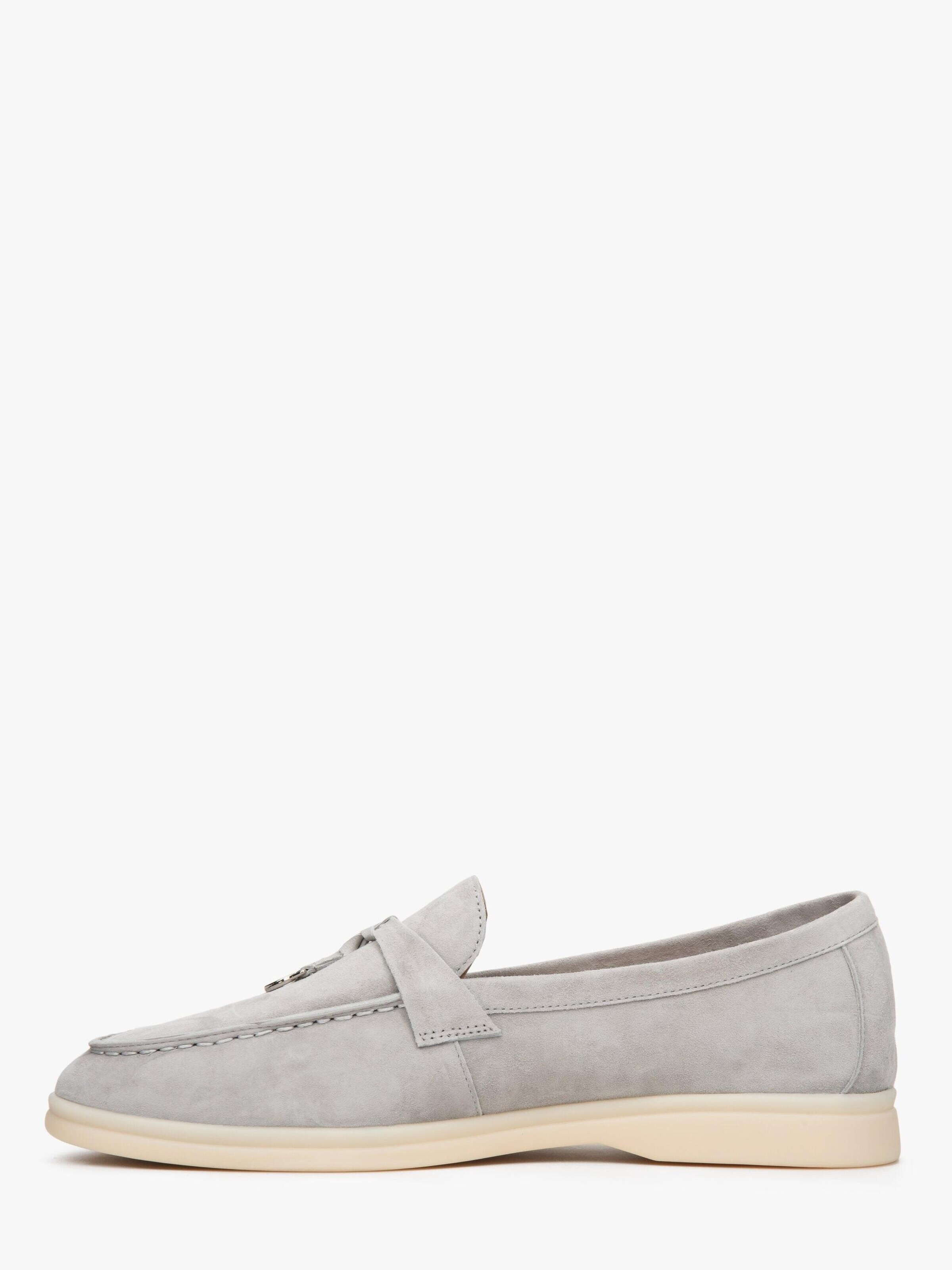 Estro Classic Flats in Grey