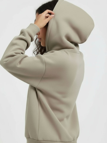 studioselect Свитшот 'Ruby' в Серый