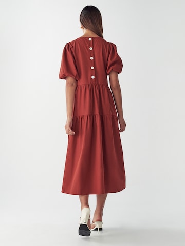 Robe d’été 'Tiaa' Willa en rouge : derrière