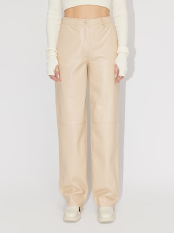 LeGer by Lena Gercke Bootcut Broek 'Raven' in Beige: voorkant