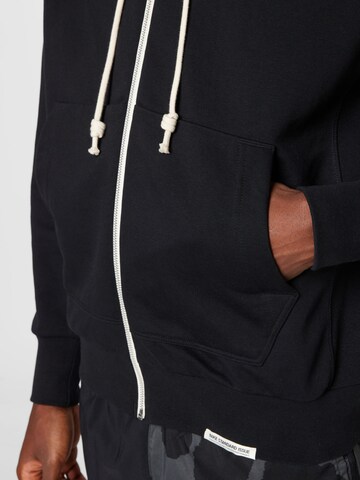 NIKE Athletic Zip-Up Hoodie in Black