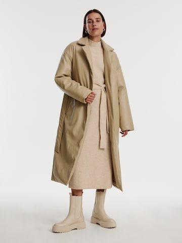 Cappotto invernale 'Yuki' di EDITED in beige