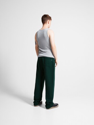 Bershka Loosefit Broek in Groen