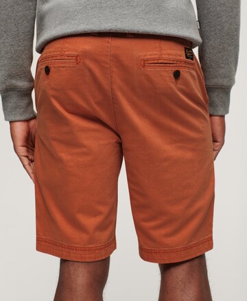 Coupe slim Pantalon chino 'Officer' Superdry en orange