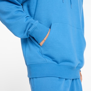 new balance Sweatshirt 'Essentials' in Blauw