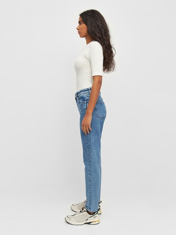 KnowledgeCotton Apparel - Tapered Vaquero 'Iris' en azul