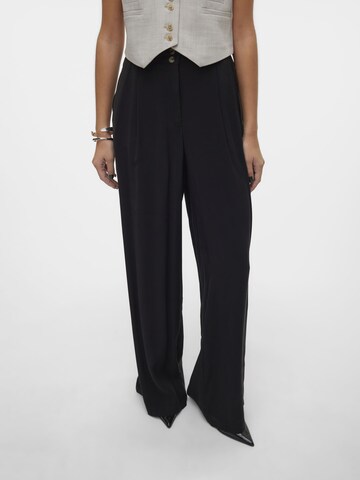 VERO MODA Wide leg Bandplooibroek 'Sally' in Zwart