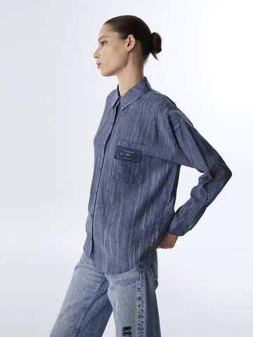 Twist Blouse in Blauw