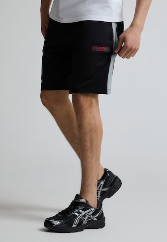 Regular Pantalon 'Viarello' Zavetti Canada en noir : devant