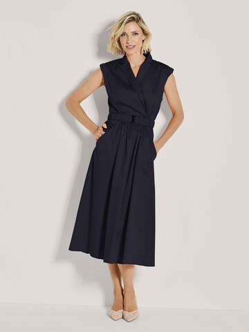 Robe-chemise MADELEINE en bleu : devant